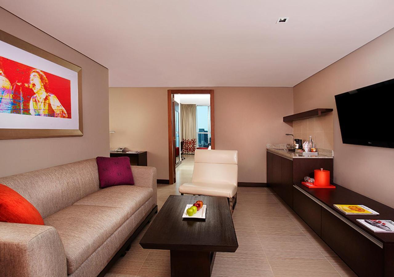 Hotel Megapolis